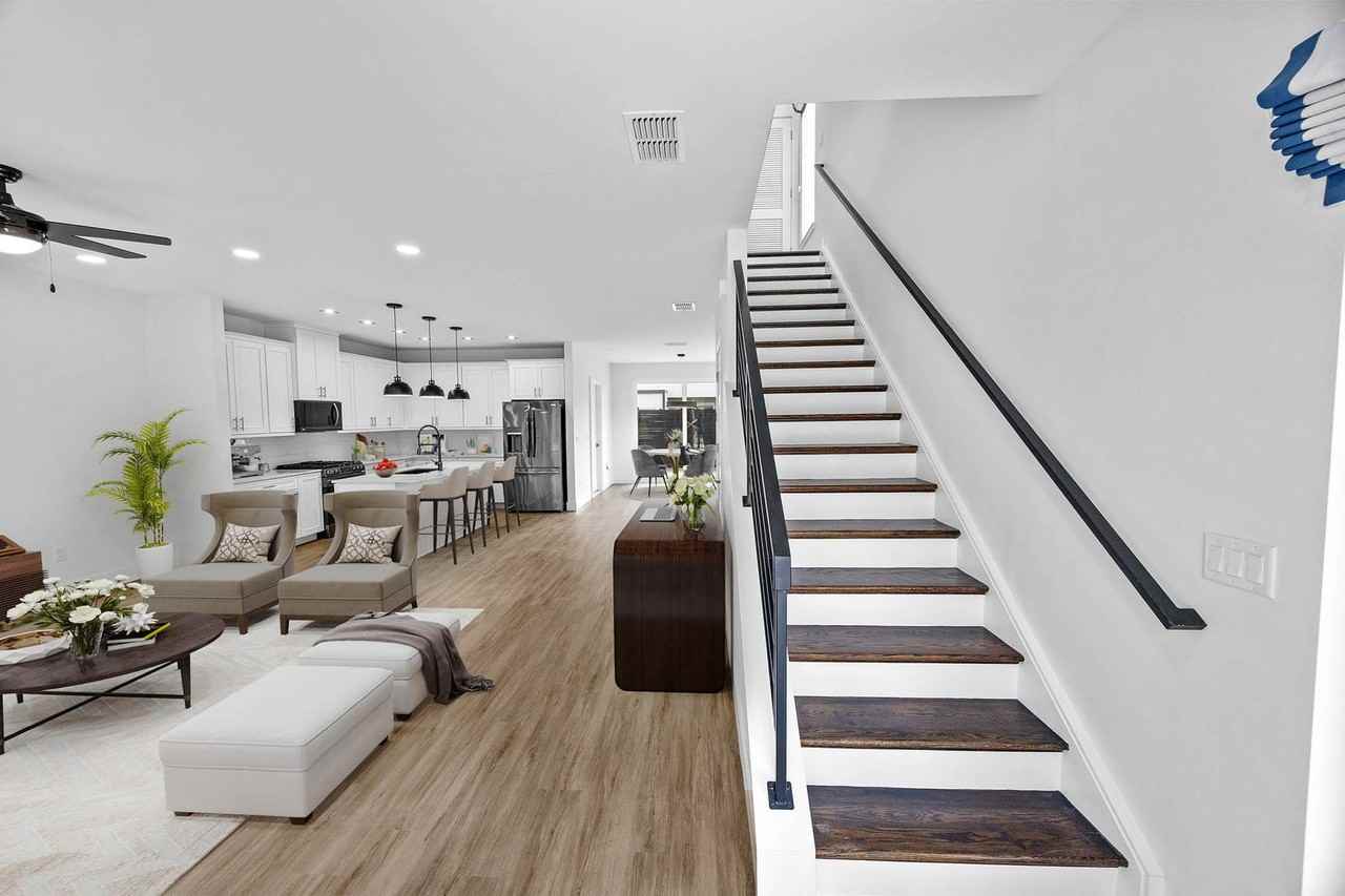 3349 Sw 50th Dr - Photo 2 of 32