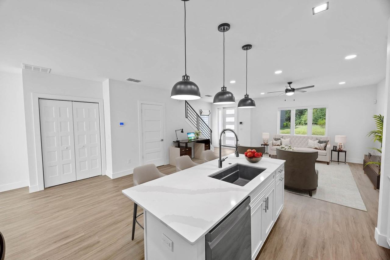 3349 Sw 50th Dr - Photo 4 of 32