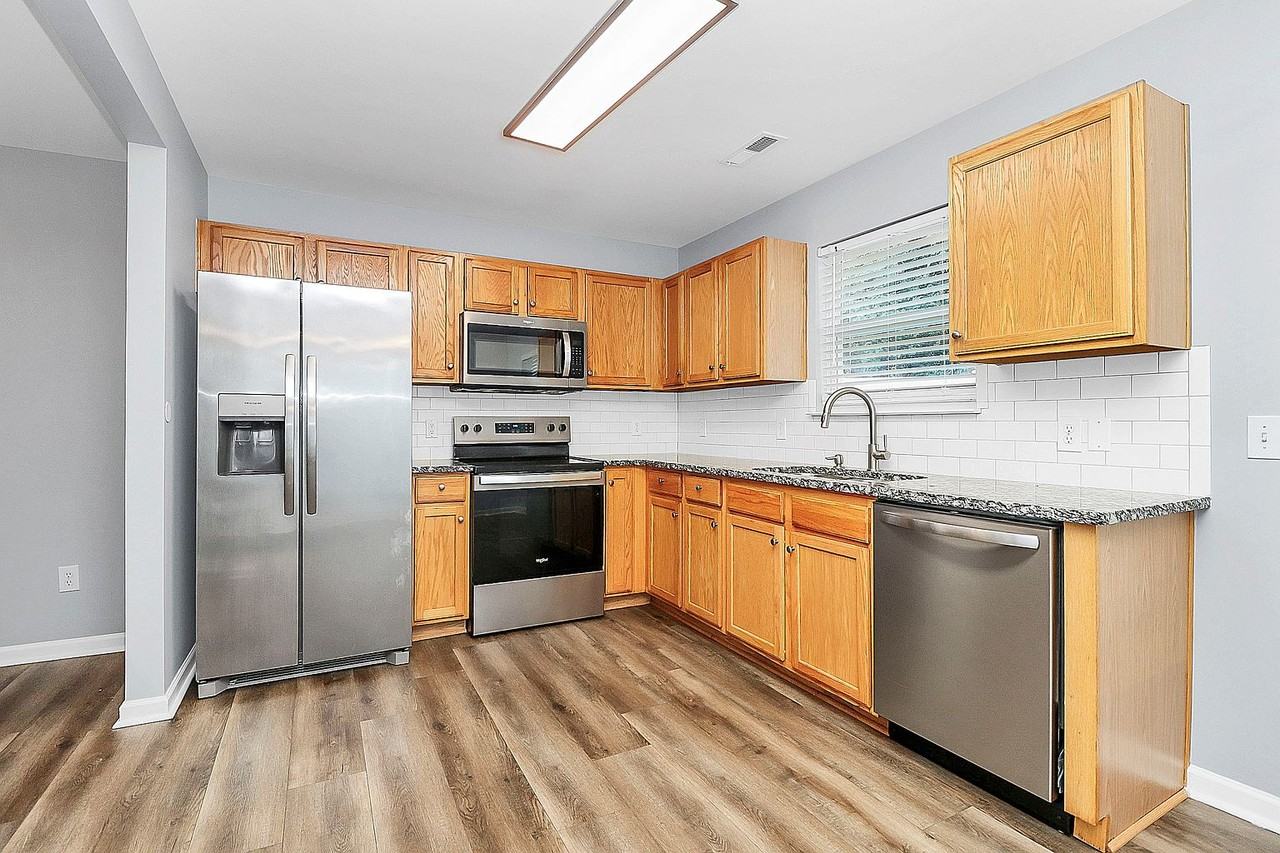 1223 Pinehaven Ct #1 - Photo 4 of 10
