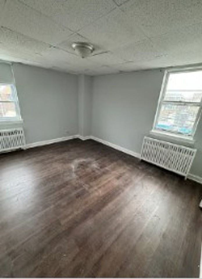 7046 Frankford Ave - Photo 4 of 5