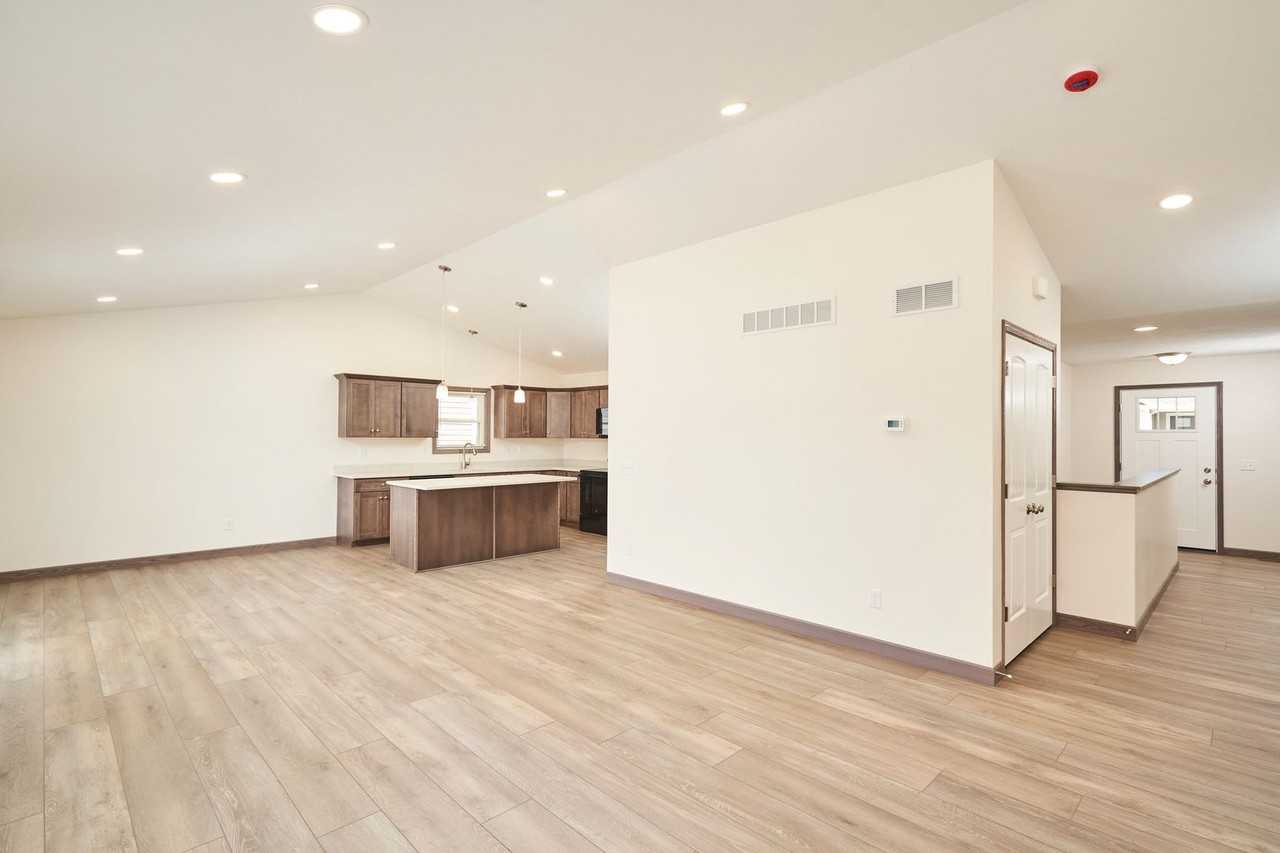 786 Glory Dr - Photo 6 of 20
