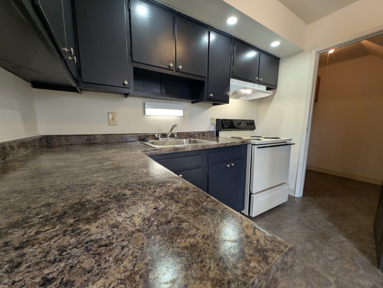 1209D Kelburn Rd #1209D - Photo 2 of 15