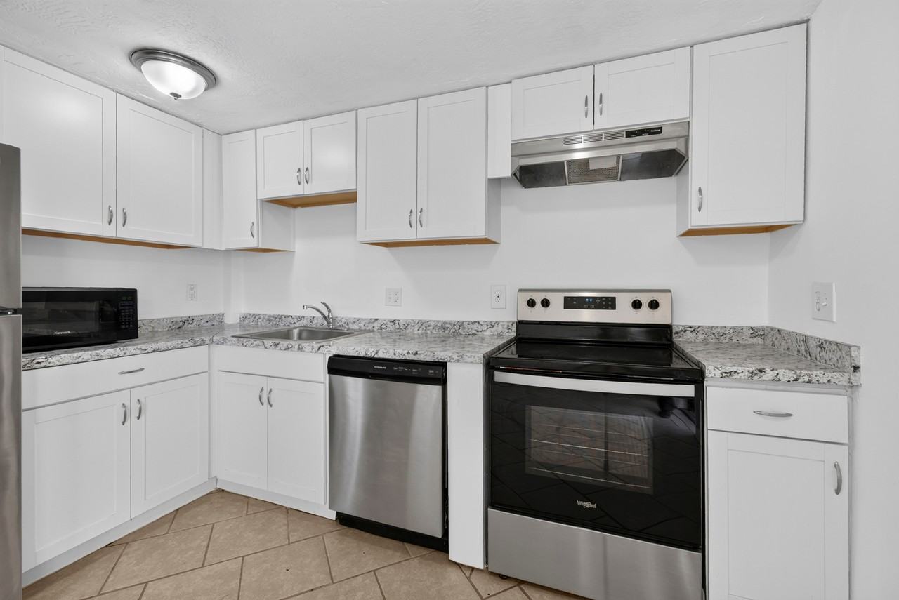 313 Laurel St #3 - Photo 2 of 14