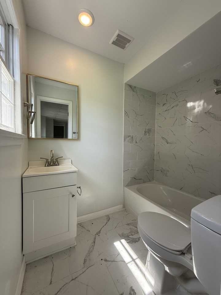 4912 Court I #1 - Photo 5 of 9