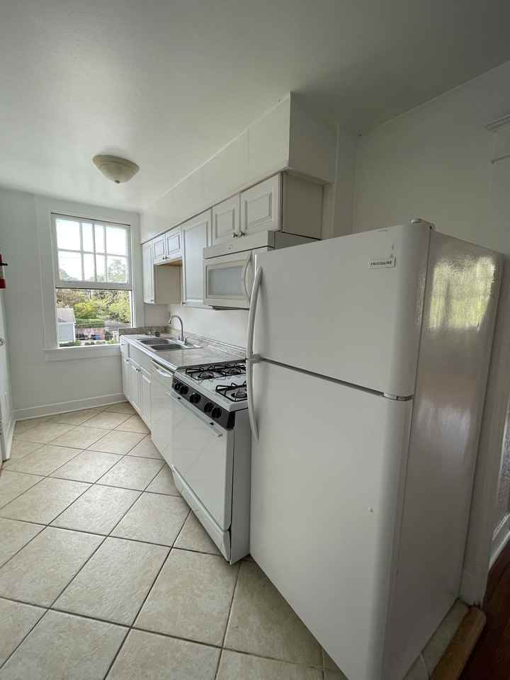3300 Prytania St #10 - Photo 3 of 9