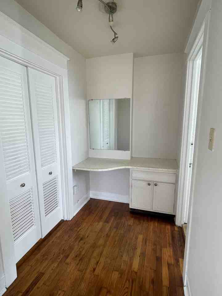 3300 Prytania St #10 - Photo 7 of 9