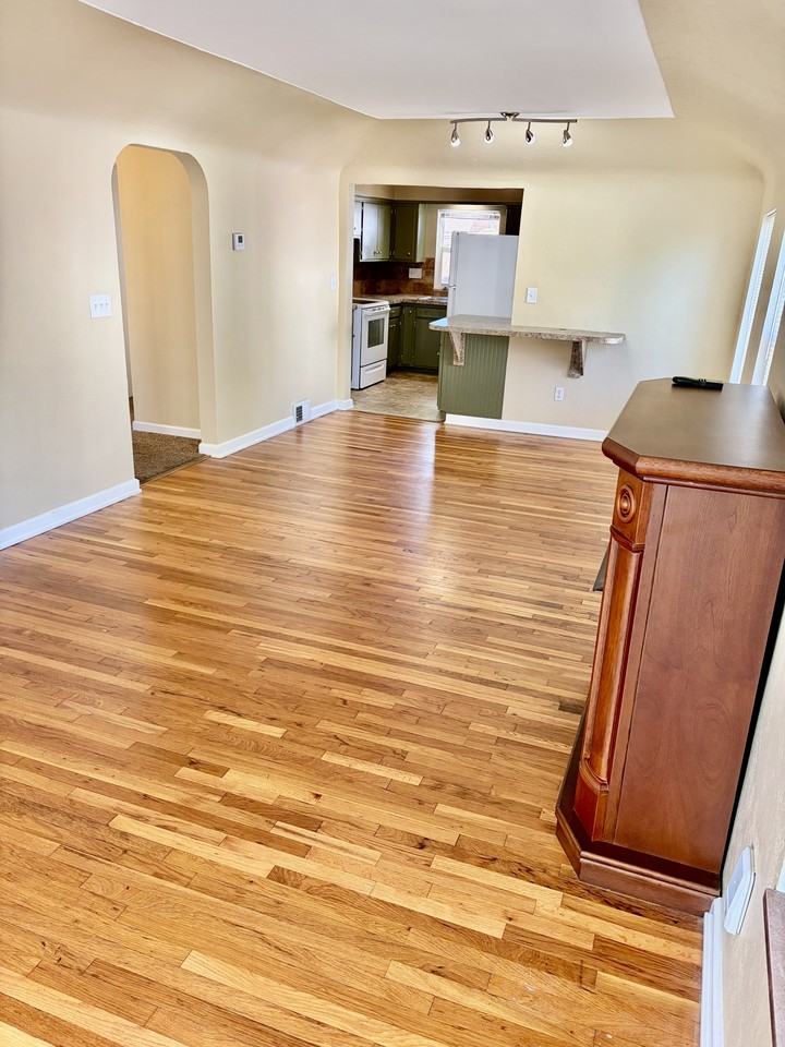 2821 Gunckel Blvd Uppr - Photo 4 of 10