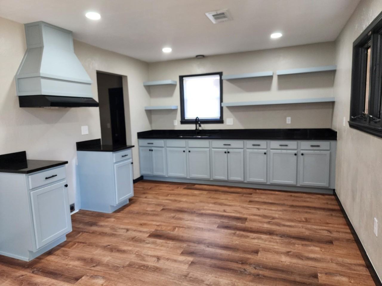 6821 Nw 19th St #1 - Photo 5 of 40