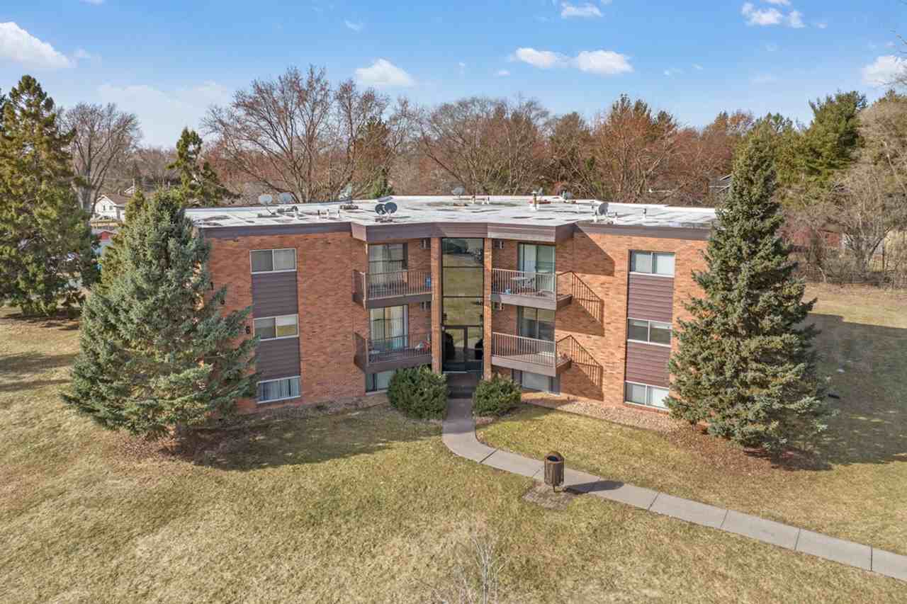 Pineview Apartments - Photo 6 of 13