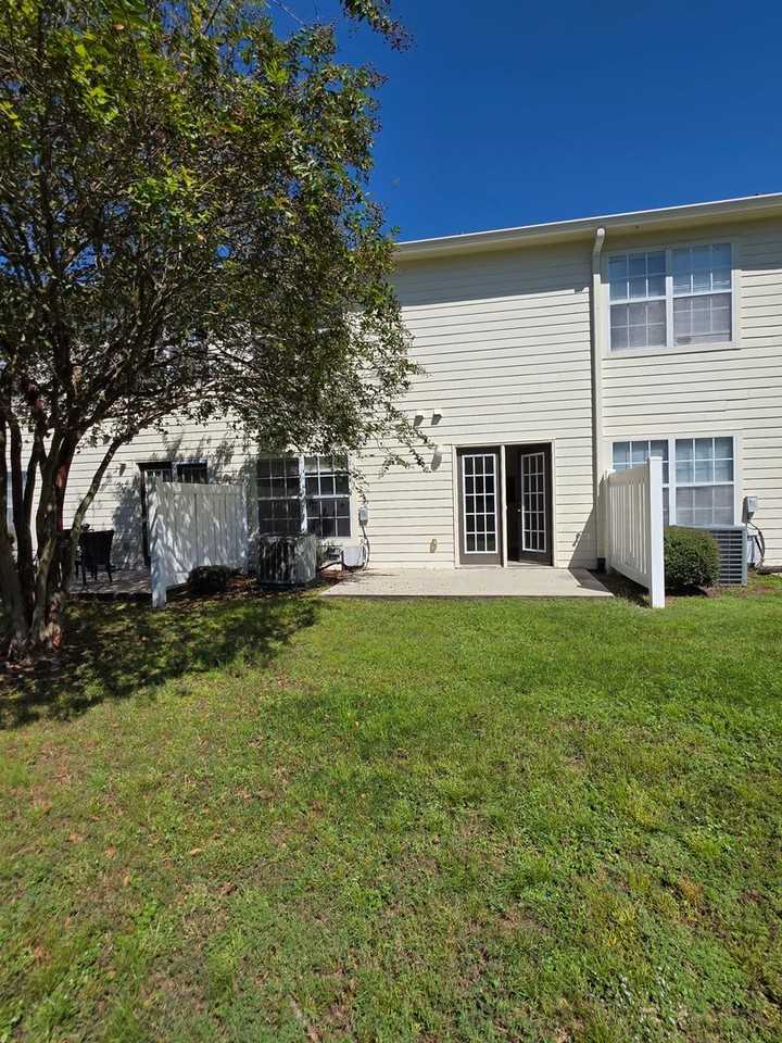 803 Majestic Dr - Photo 6 of 31