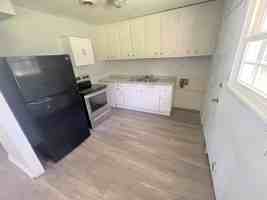 featured image of 1113 Hahn Ave Ne #1