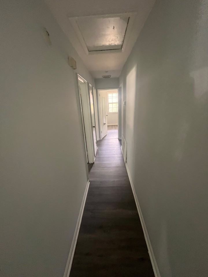 1113 Hahn Ave Ne #1 - Photo 3 of 7