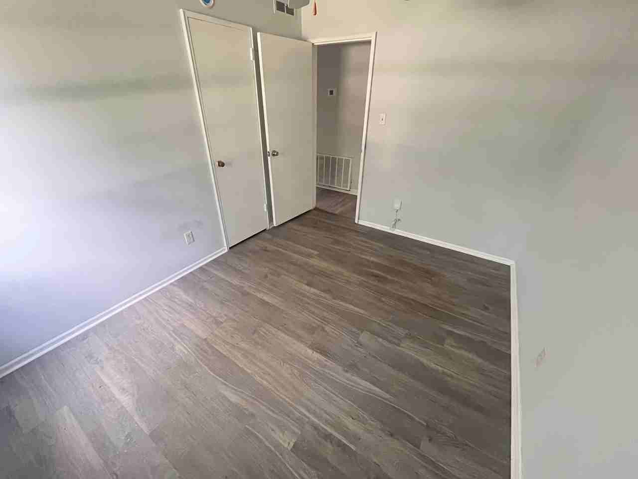 1113 Hahn Ave Ne #1 - Photo 7 of 7