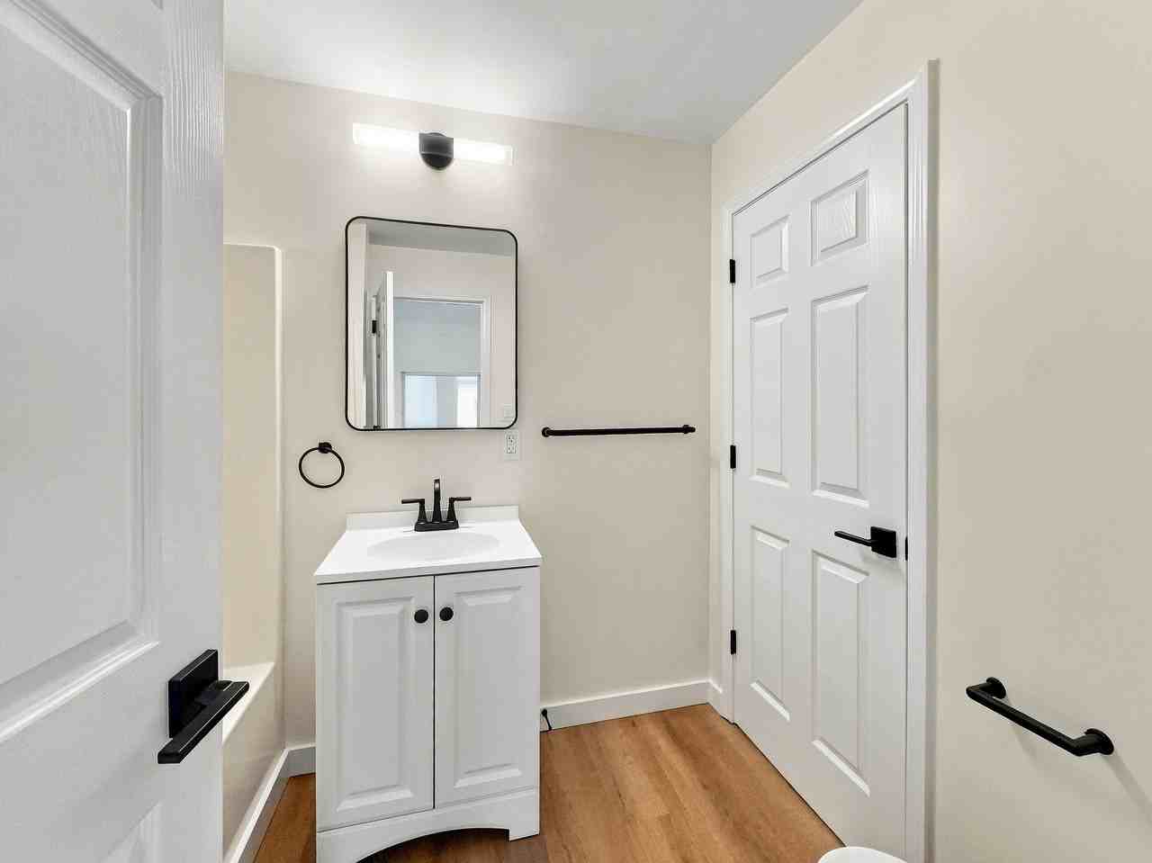 2034 Kenneth St #1 - Photo 3 of 17