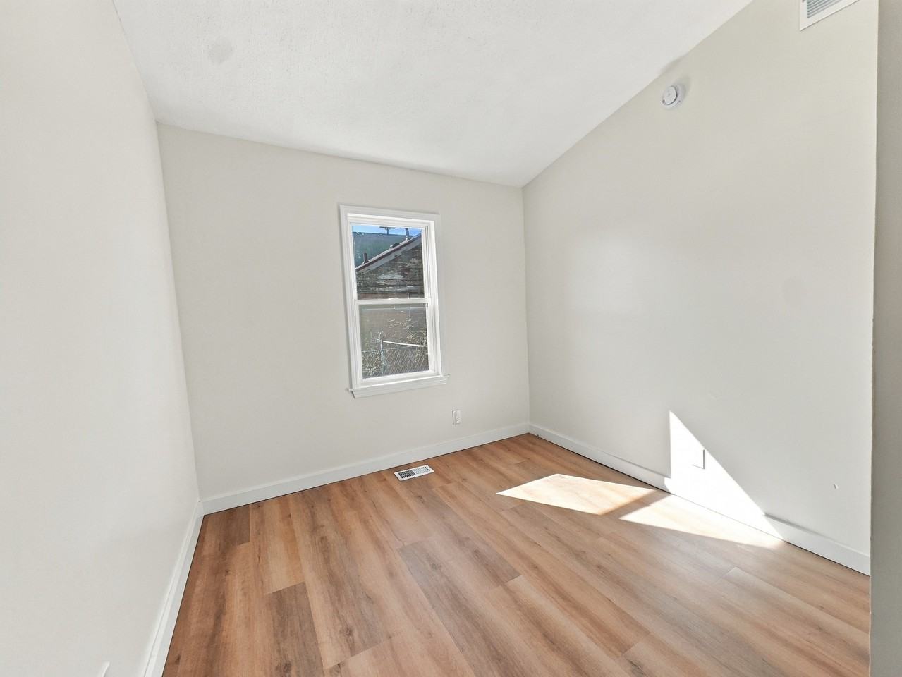 2034 Kenneth St #1 - Photo 6 of 17