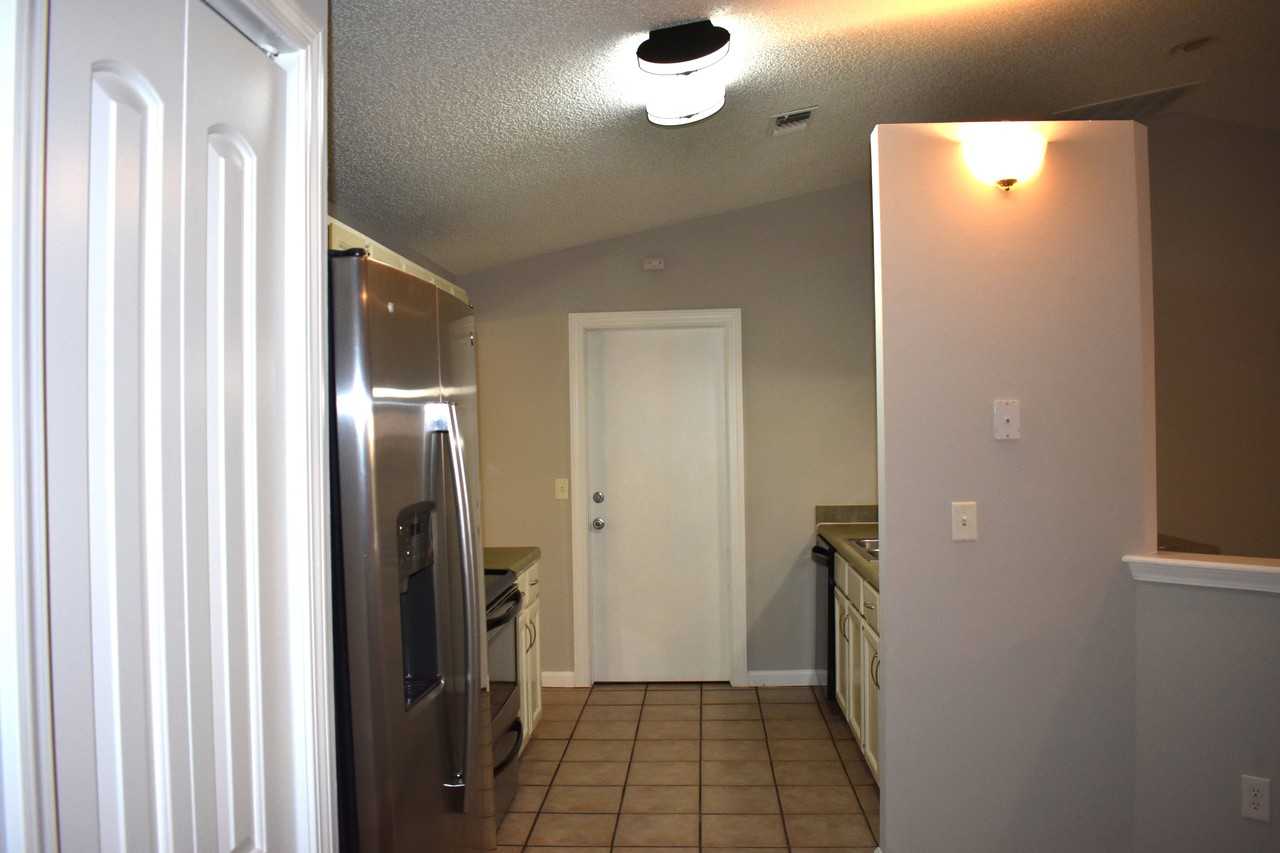 6555 Diamond Leaf Ct S #1 - Photo 7 of 27