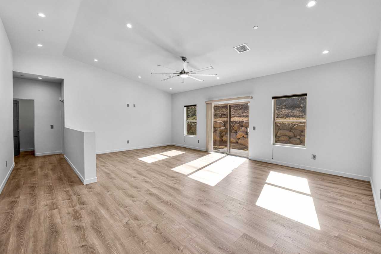 7760 Arrowhead Dr #1 - Photo 3 of 34