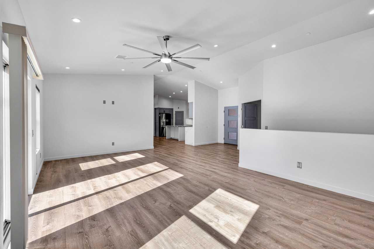 7760 Arrowhead Dr #1 - Photo 4 of 34