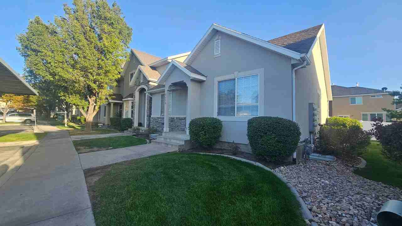 3175 W Davencourt Loop