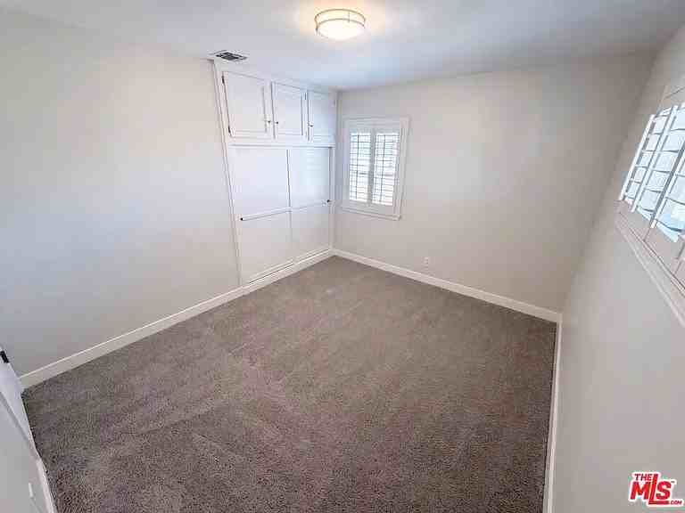 11844 Graystone Avenue - Photo 4 of 9