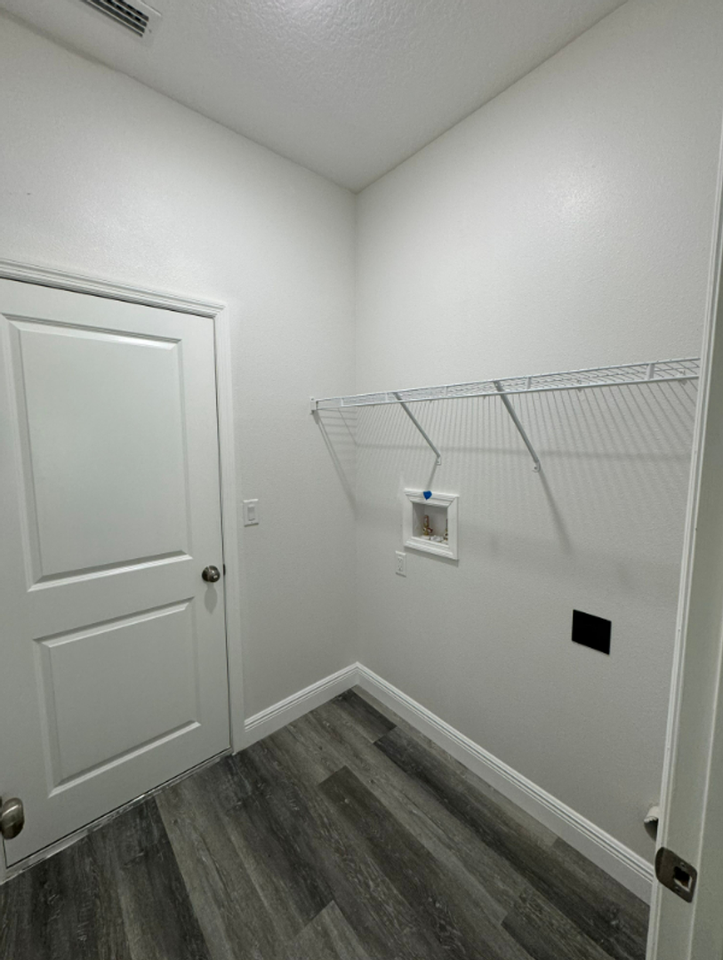 5310 E Sligh Ave - Photo 6 of 11