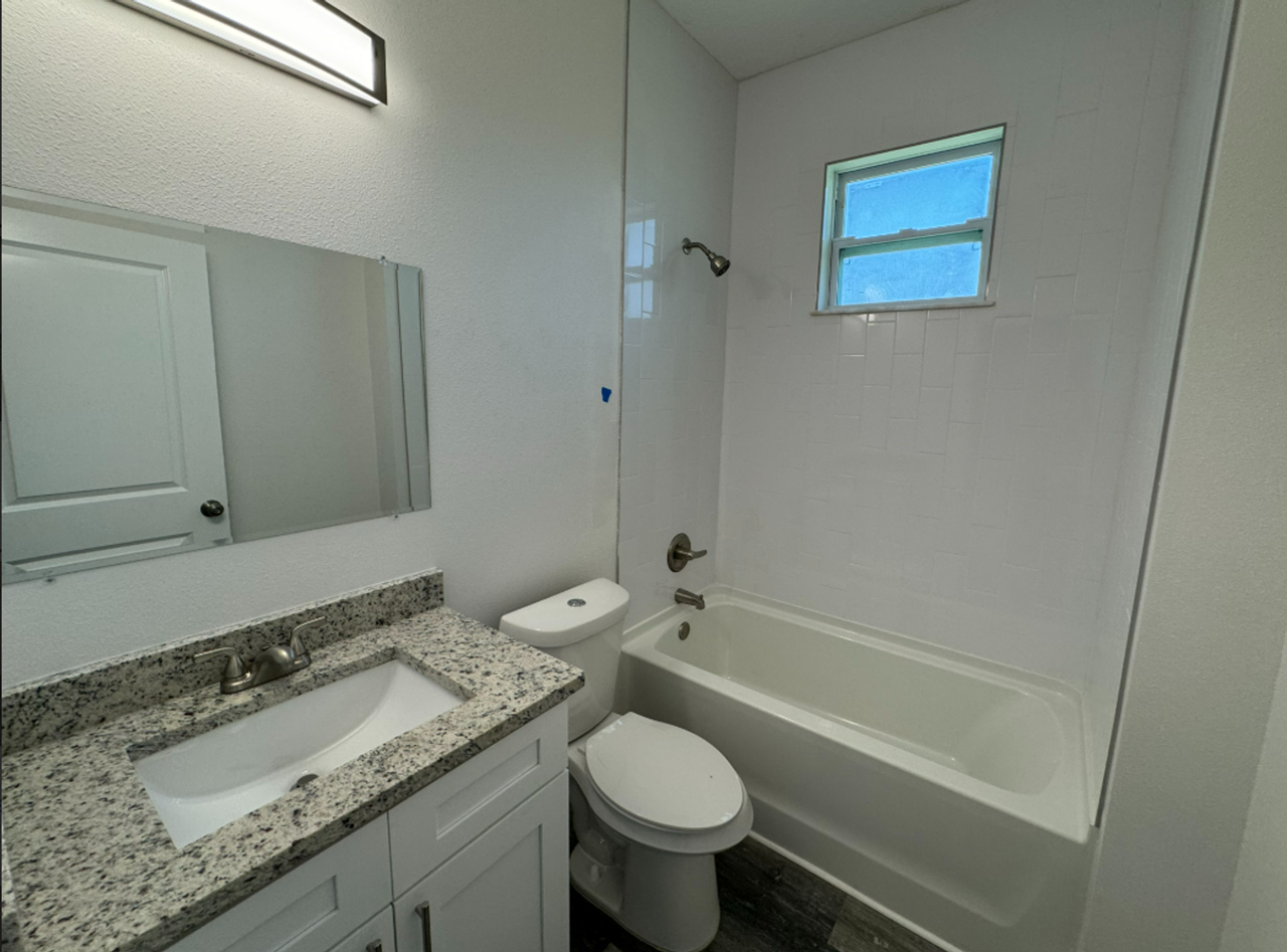5310 E Sligh Ave - Photo 7 of 11