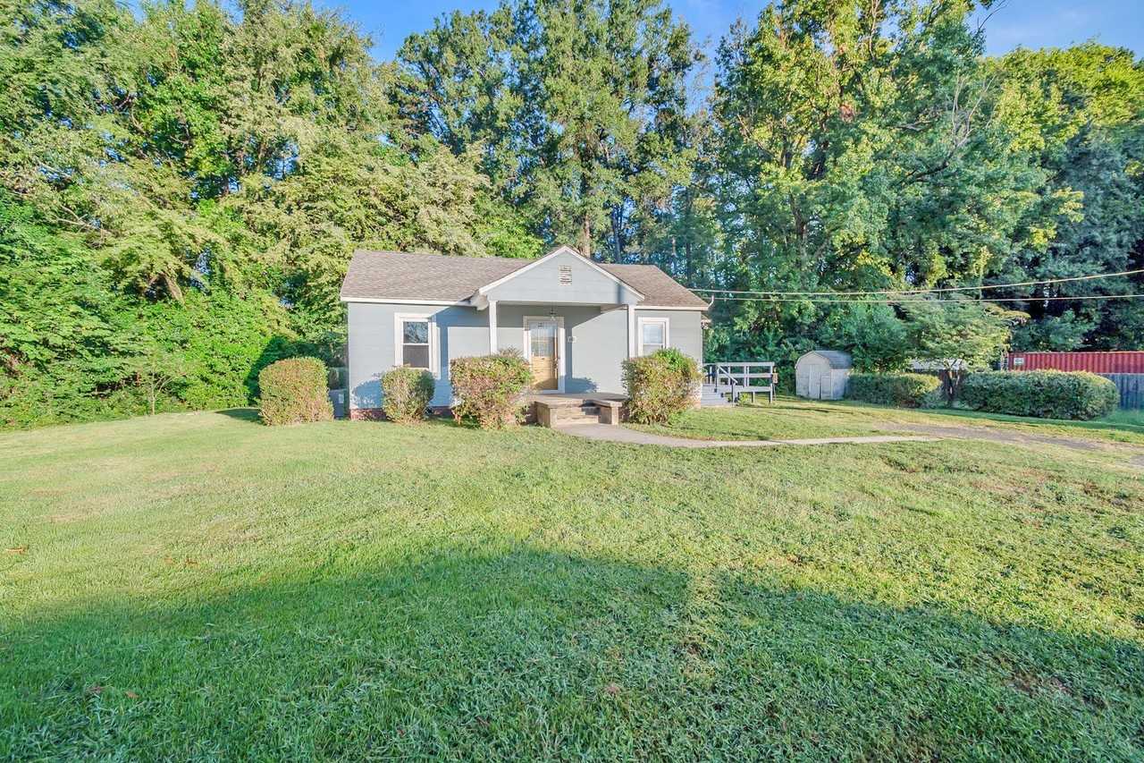 4801 Wild Rose Ln - Photo 3 of 41