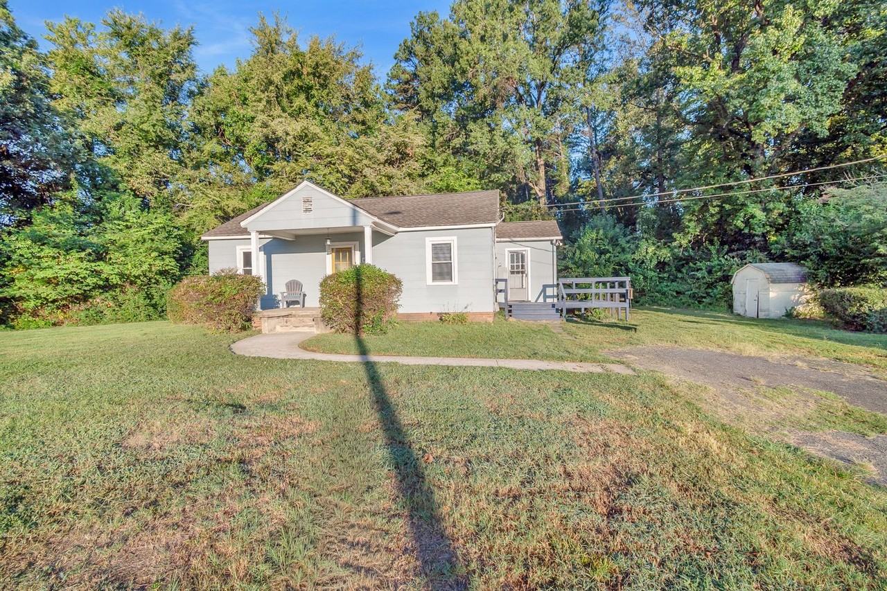 4801 Wild Rose Ln - Photo 5 of 41