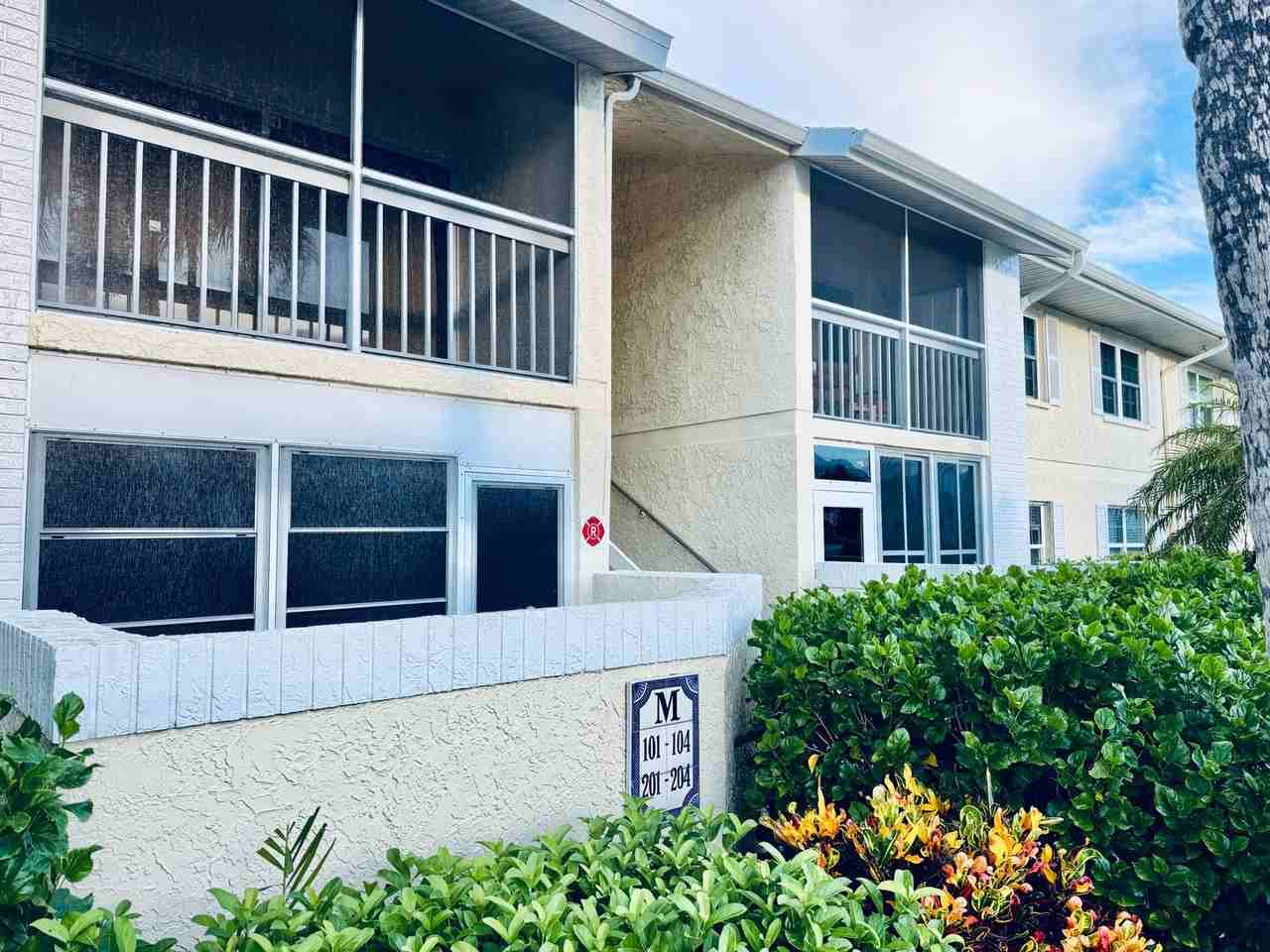 915 Sonesta Ave Ne #203