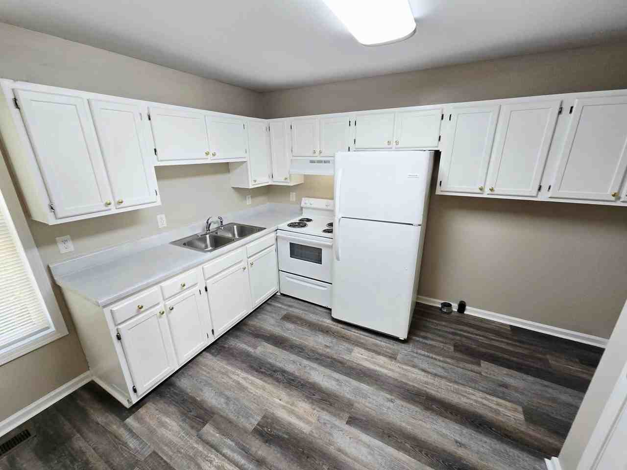 1016 Washington St #C - Photo 5 of 12