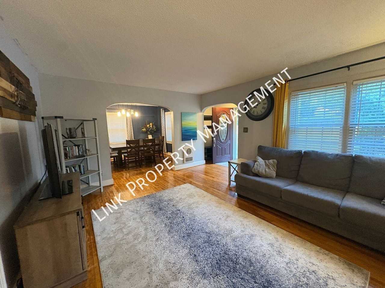 106 S Germantown Rd - Photo 2 of 50