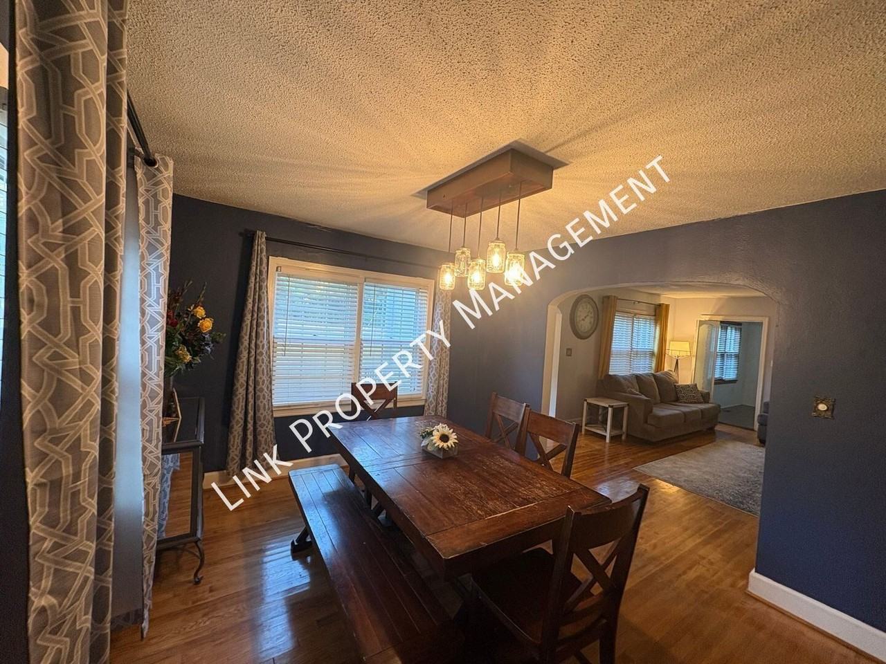 106 S Germantown Rd - Photo 6 of 50