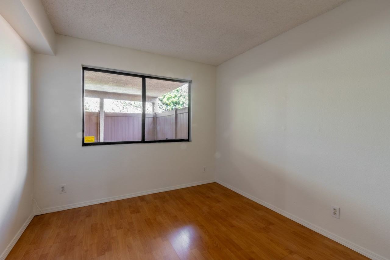 6782 Shakespeare Way - Photo 7 of 12