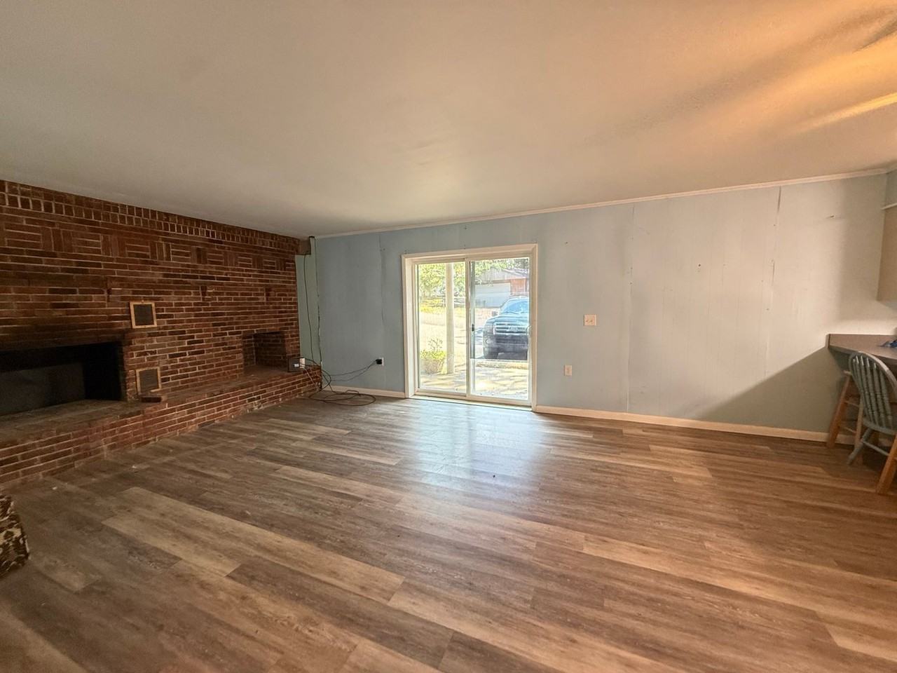 37 Keystone Dr #1 - Photo 2 of 15