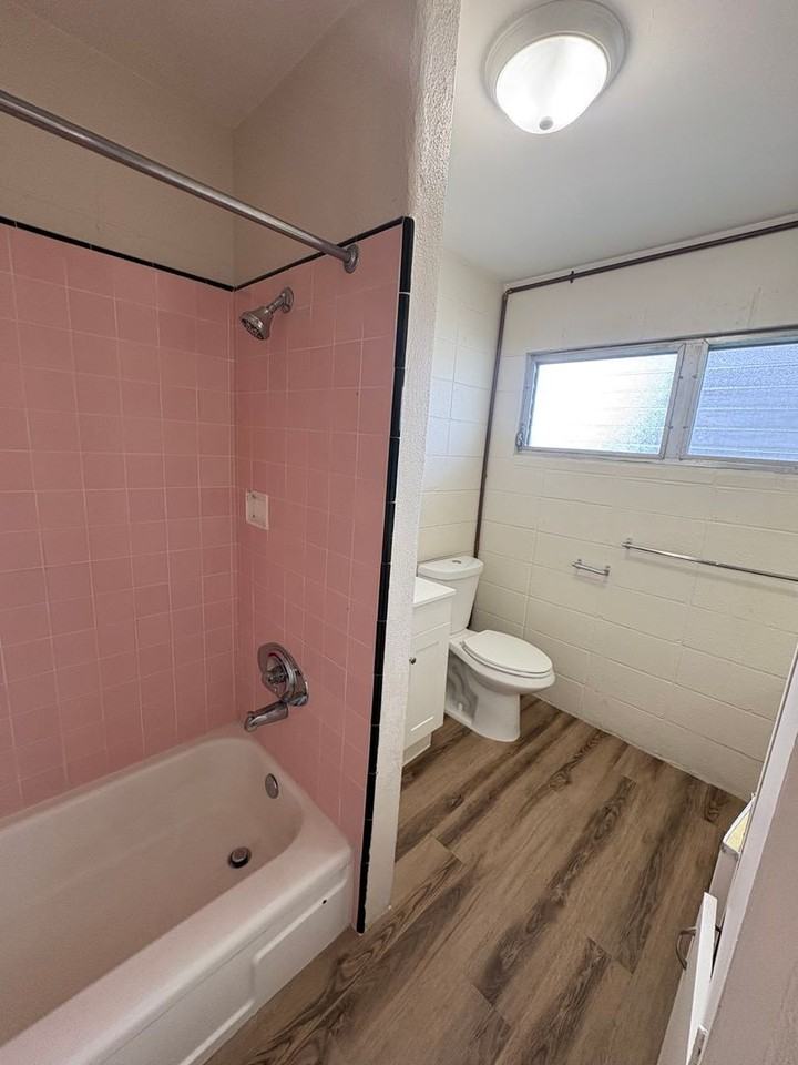 909 University Ave #217 - Photo 3 of 9
