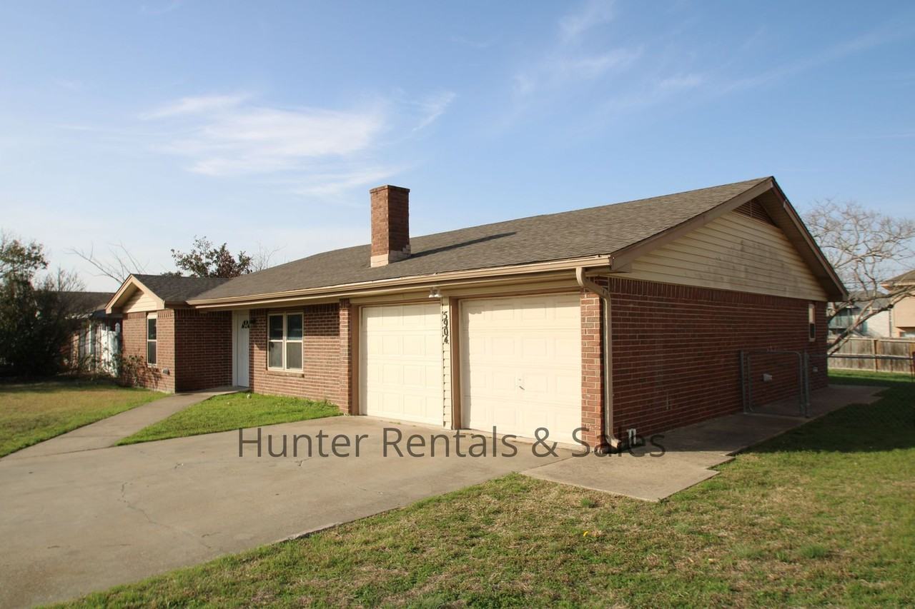 5904 Dan Dr - Photo 3 of 26