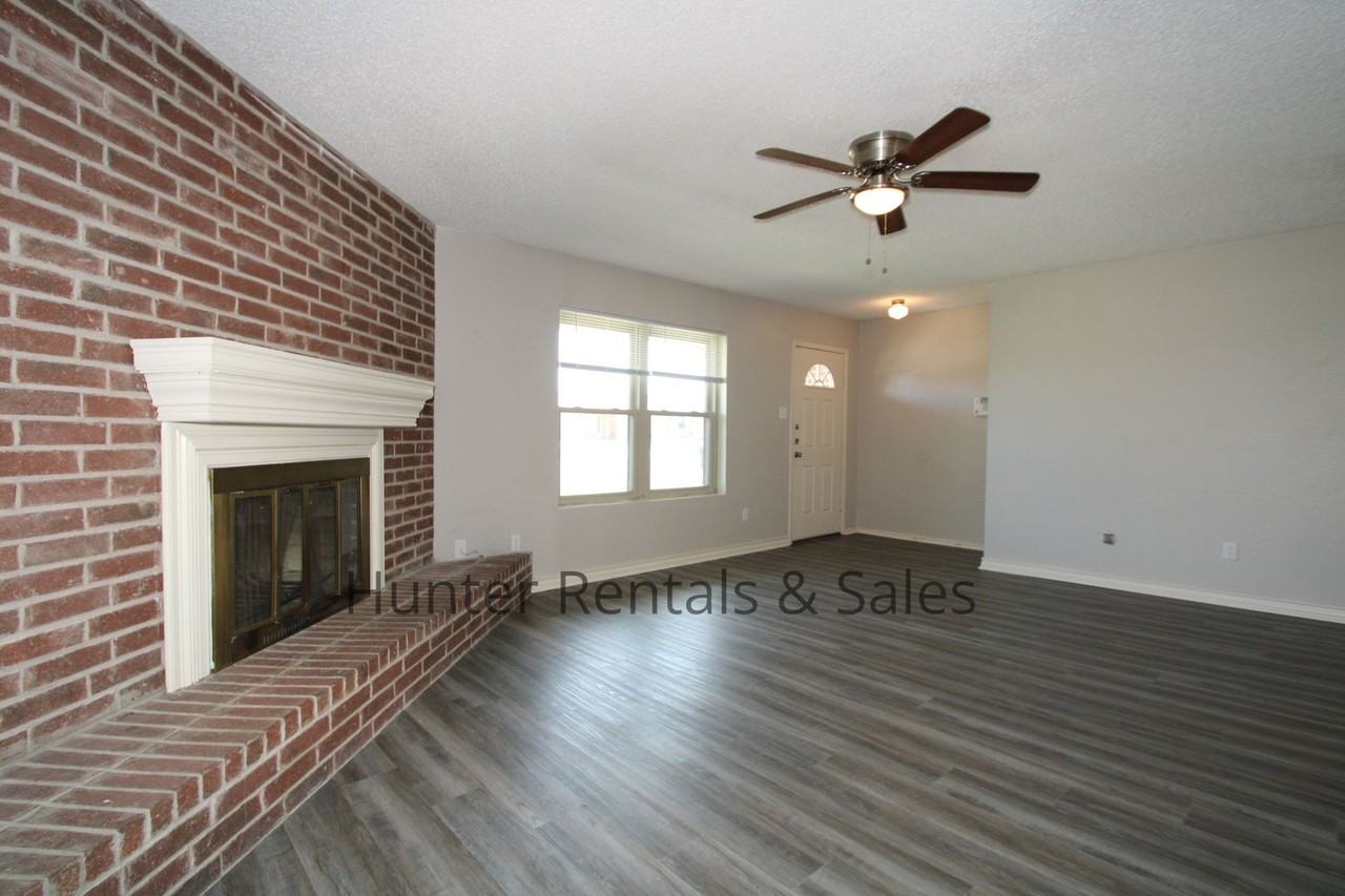 5904 Dan Dr - Photo 4 of 26