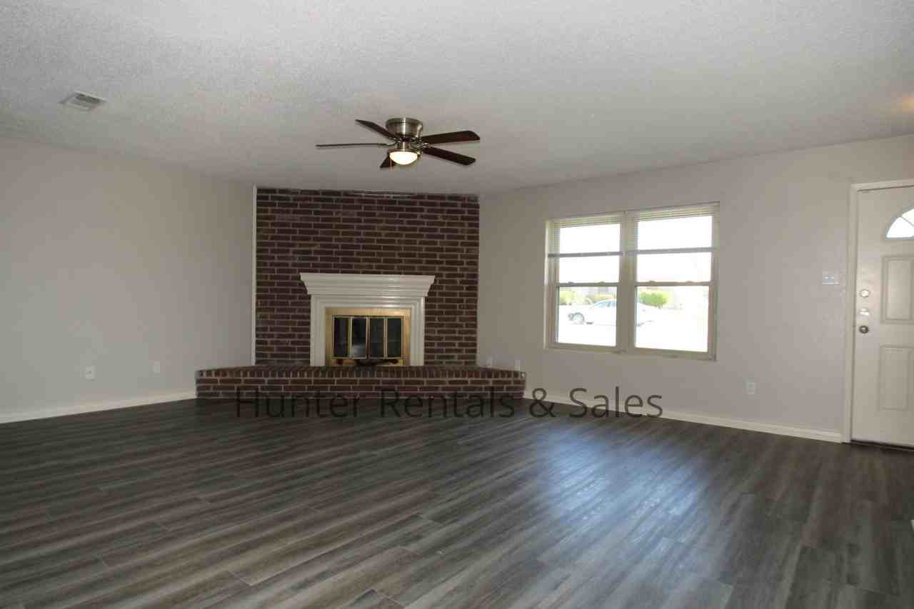 5904 Dan Dr - Photo 7 of 26