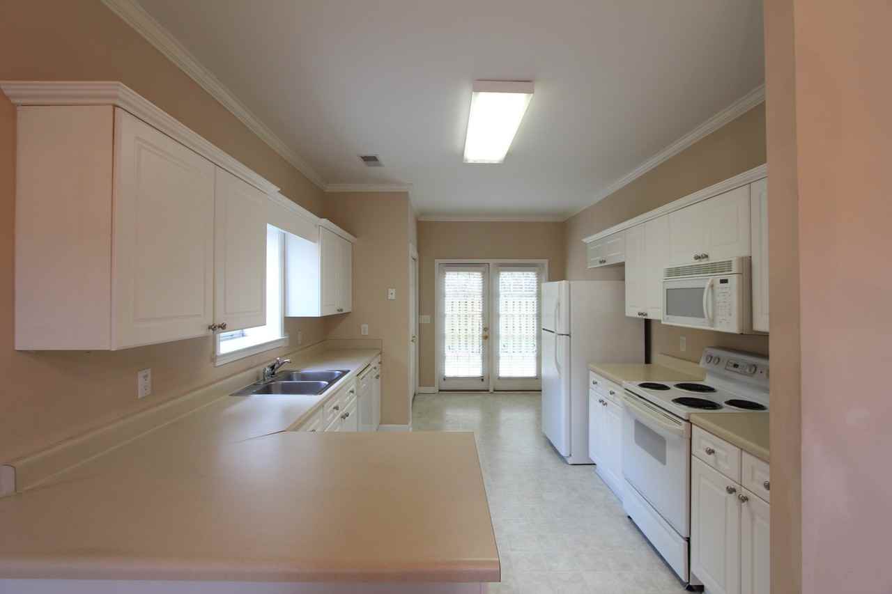 1561 Savannah Park - Photo 5 of 16