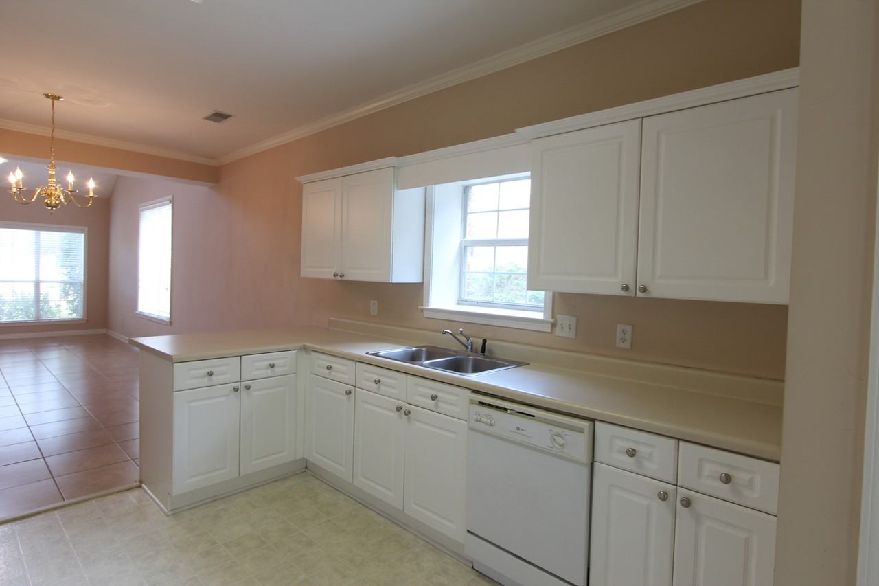 1561 Savannah Park - Photo 6 of 16