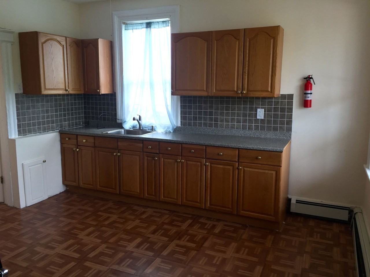 105 Pine St #3 - Photo 5 of 18