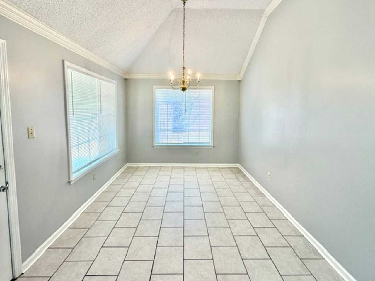 4839 Callaway Hills Dr - Photo 4 of 9
