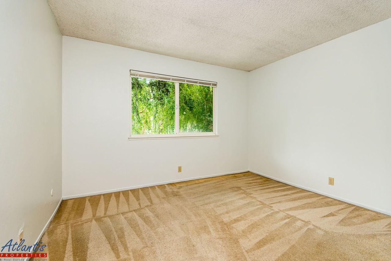 5486 Tyhurst Walkway #04 - Photo 4 of 11
