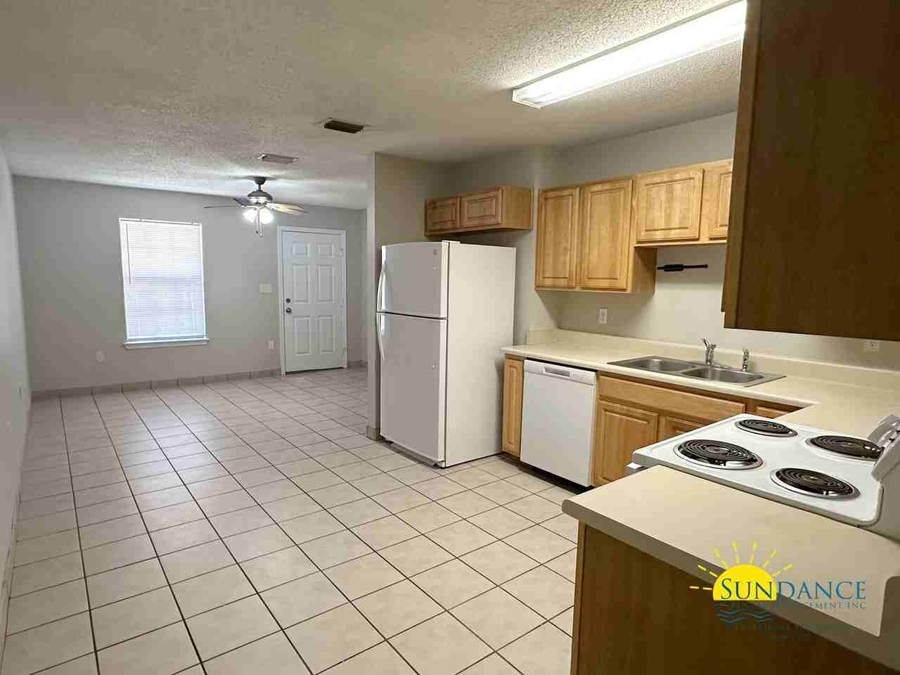 2280 Jeannie St - Photo 2 of 12