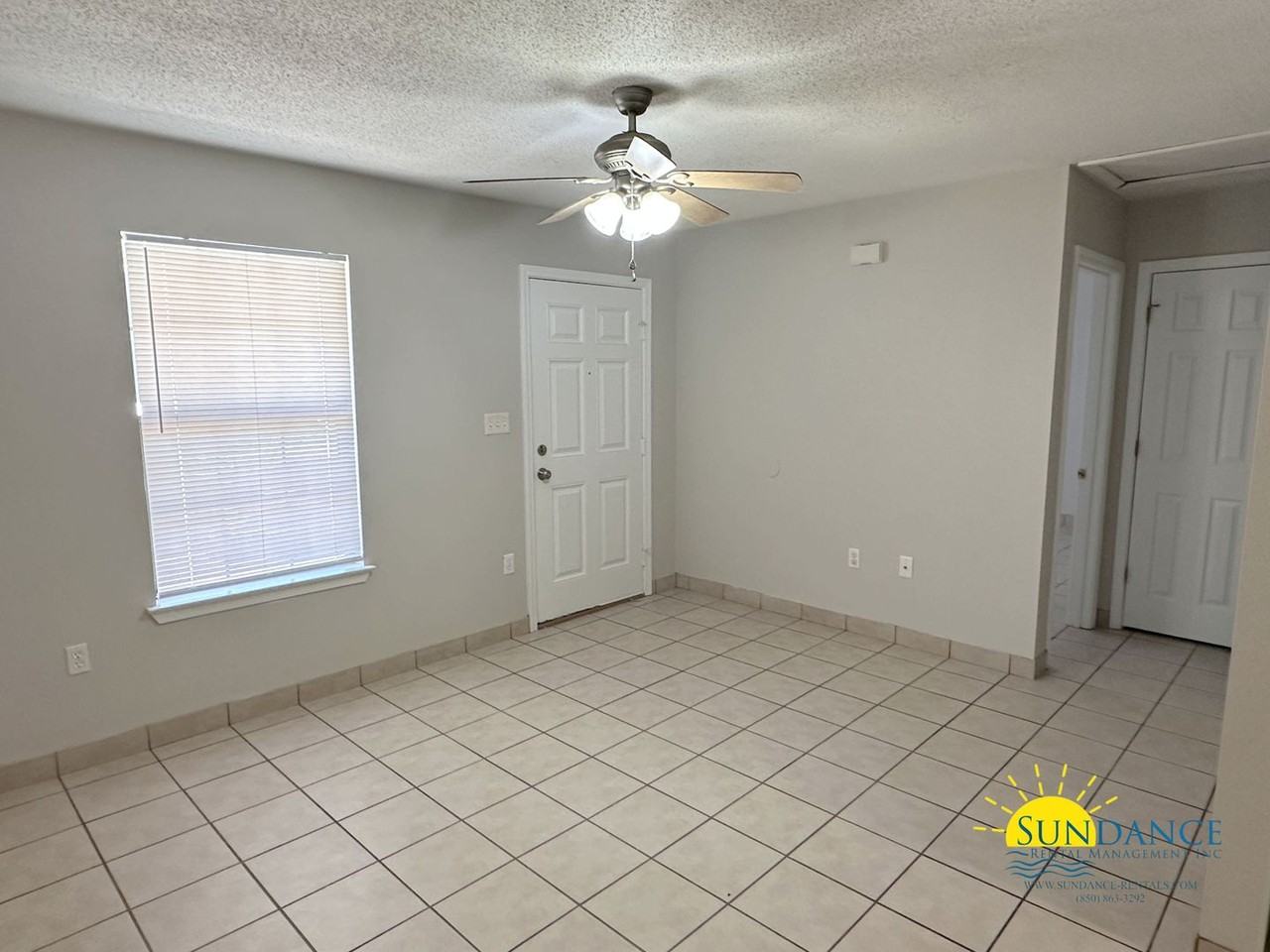 2280 Jeannie St - Photo 4 of 12