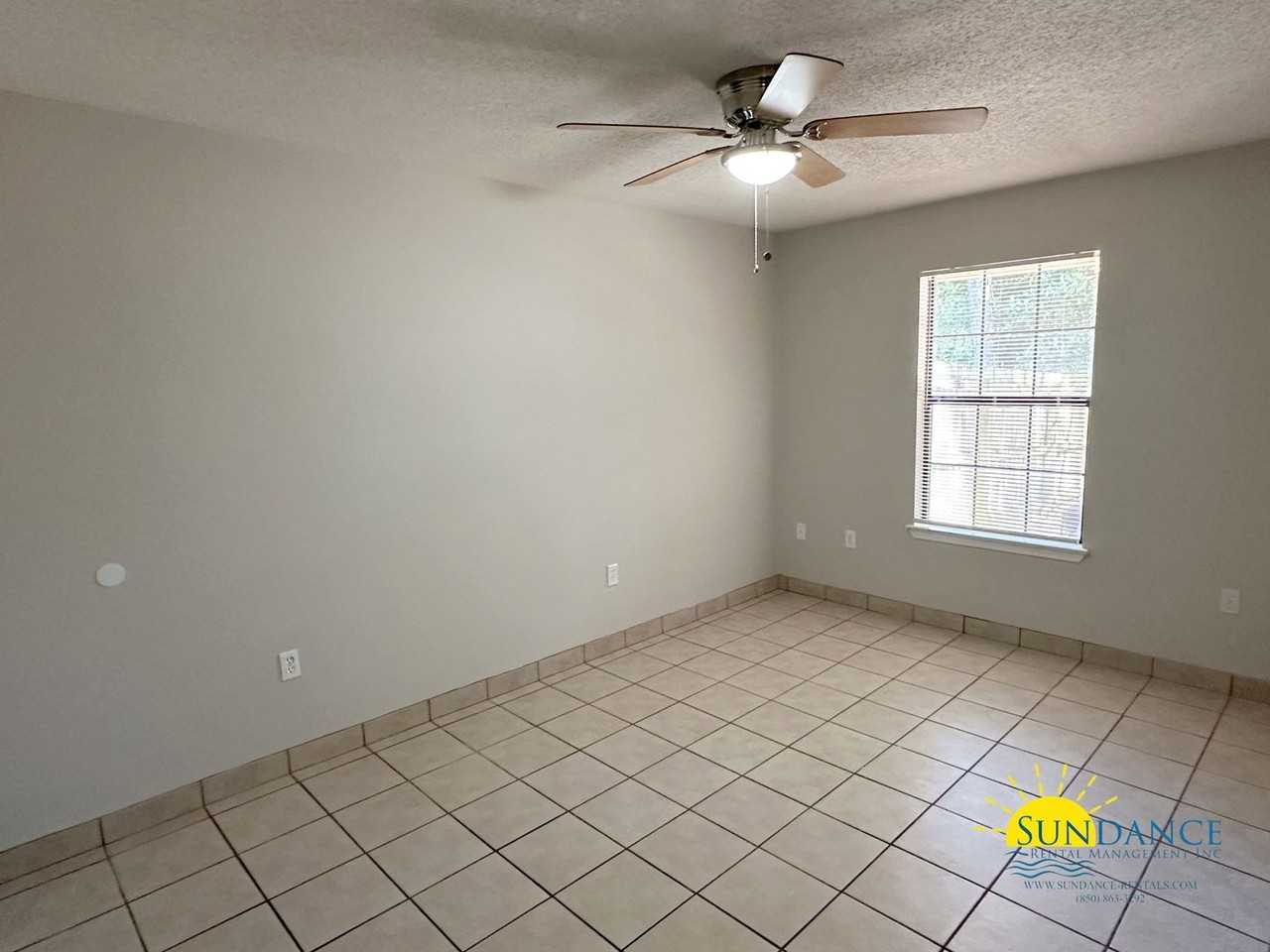 2280 Jeannie St - Photo 5 of 12