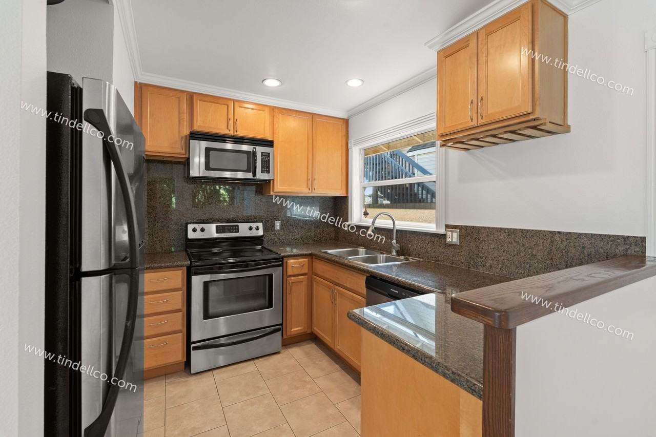 5028 Ne 25th Ave - Photo 5 of 17