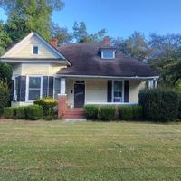 featured image of 1113 Woodrow Ave