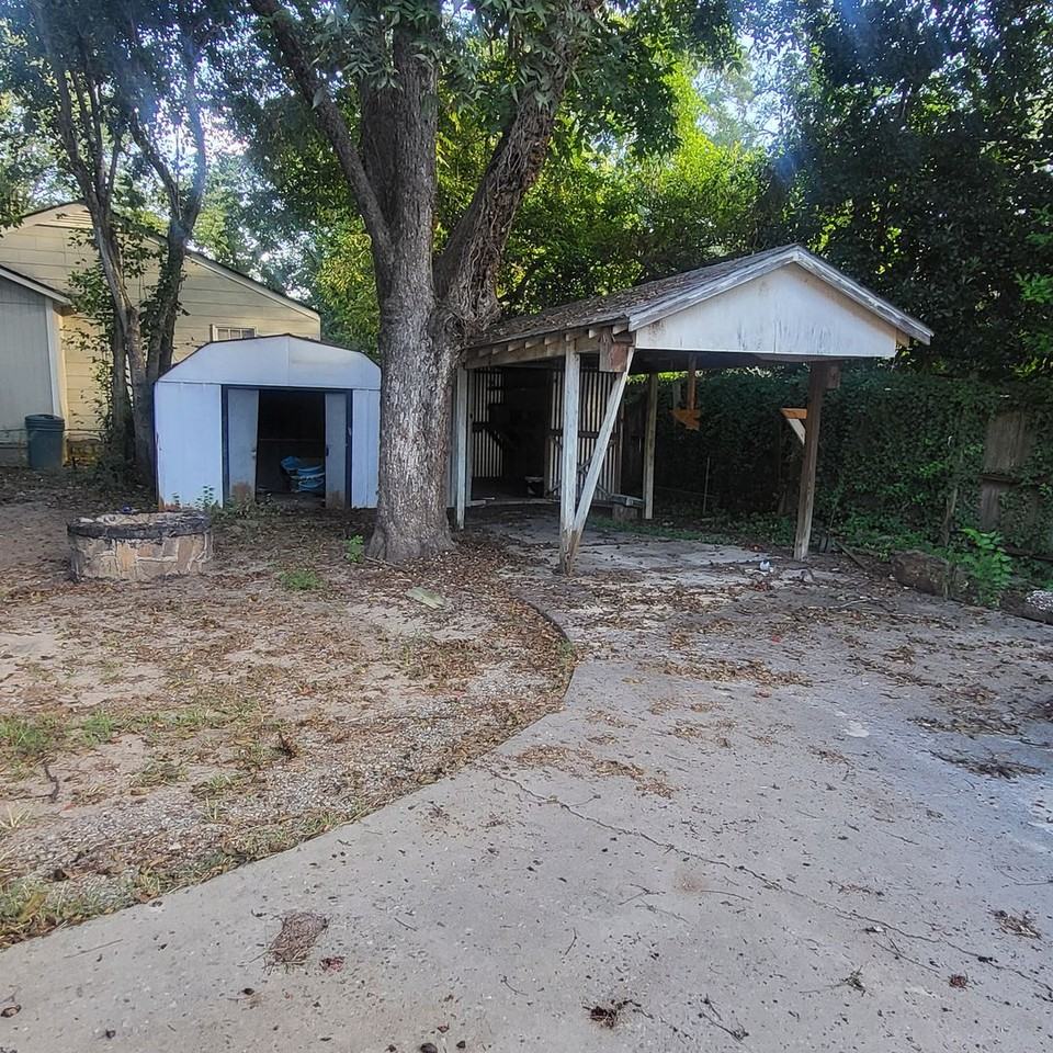 1113 Woodrow Ave - Photo 2 of 3