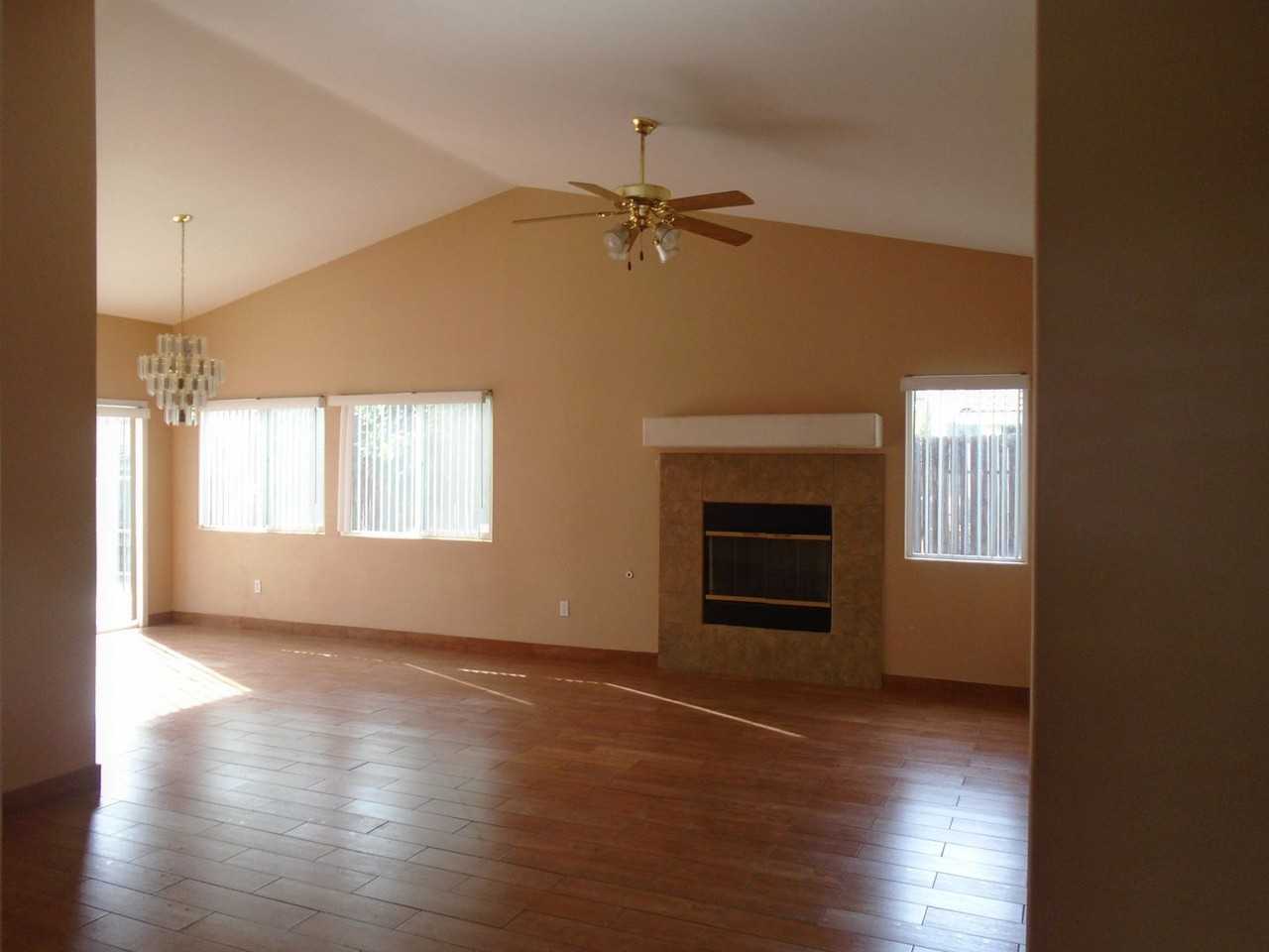 7015 Rogue River Dr - Photo 2 of 9